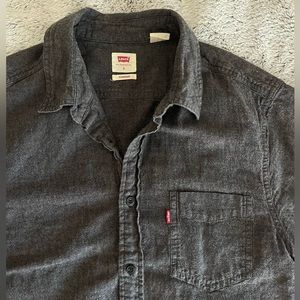 Levi’s Charcoal short sleeve button down